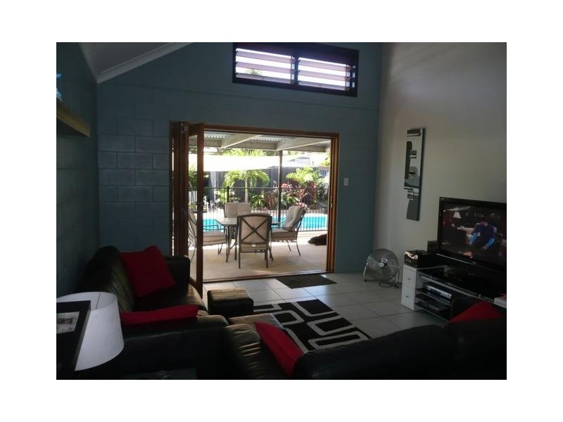 18a Gloucester Street, Bowen QLD 4805