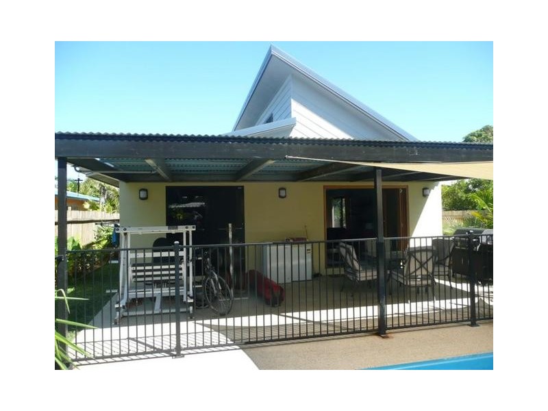 18a Gloucester Street, Bowen QLD 4805