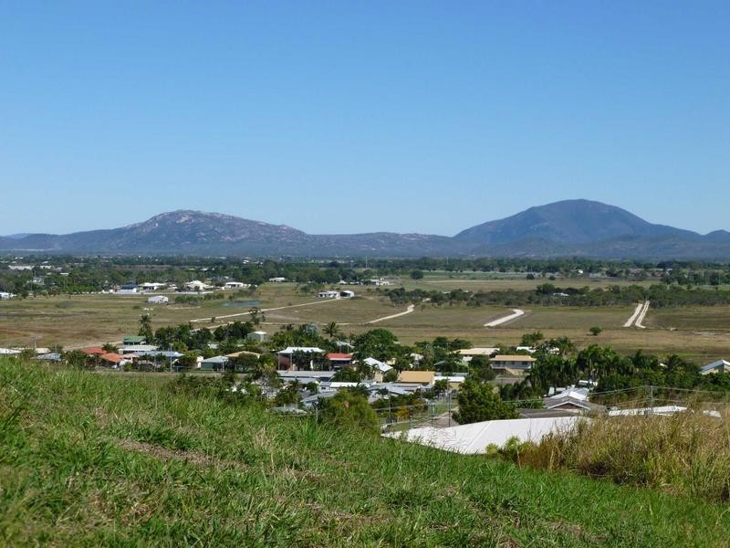 24 Tynwald Avenue, Bowen QLD 4805