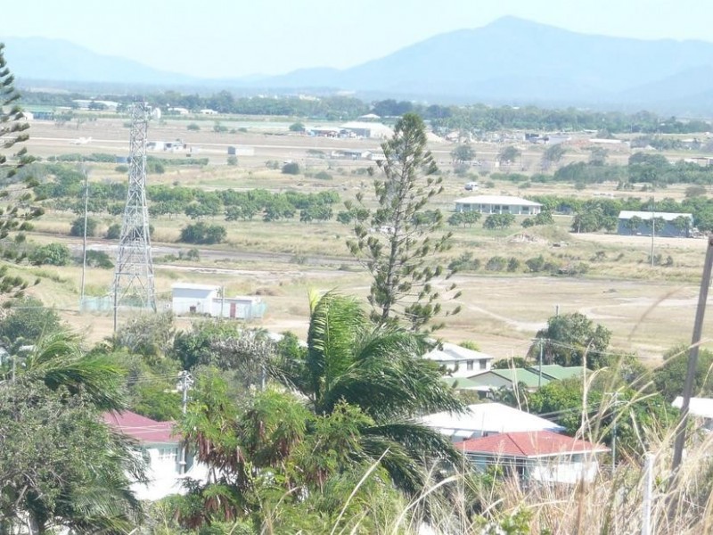 8 Yardley Court, Bowen QLD 4805