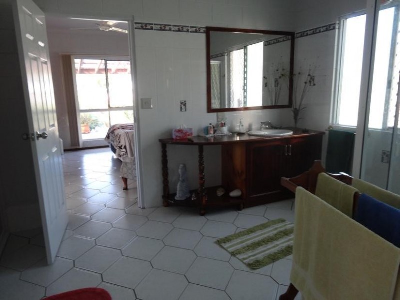 1a George Street, Bowen QLD 4805