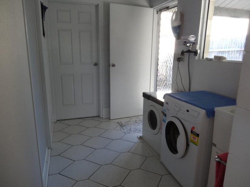 1a George Street, Bowen QLD 4805