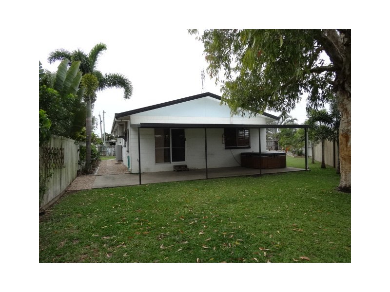 1 Gloucester Street, Bowen QLD 4805