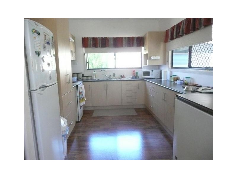 27 Emmerson Drive, Bowen QLD 4805