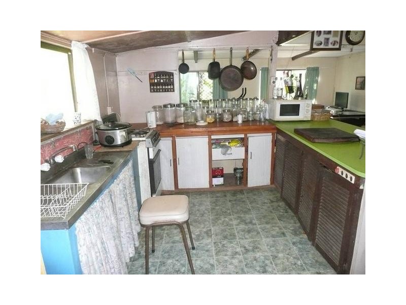 9 Jilletts Lane, Bowen QLD 4805