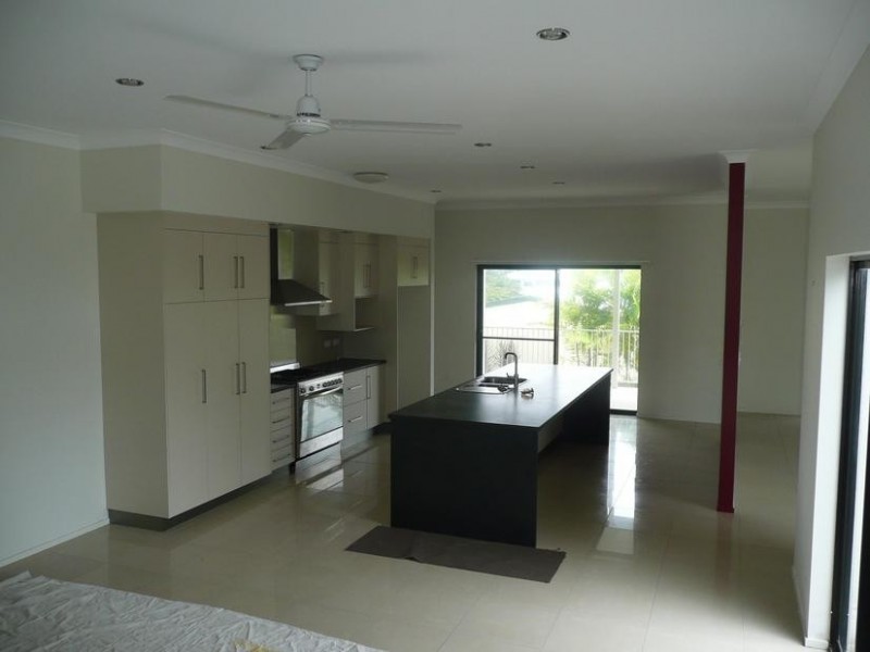 6 Allan Place, Bowen QLD 4805