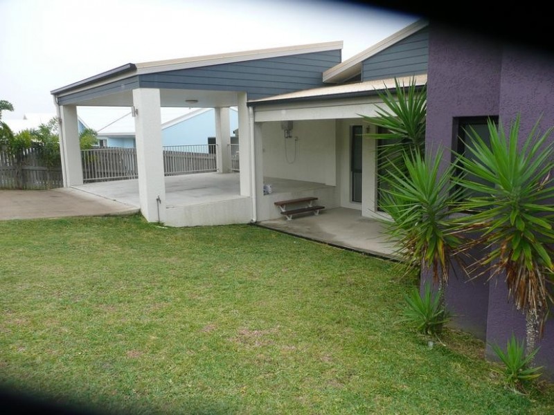 6 Allan Place, Bowen QLD 4805