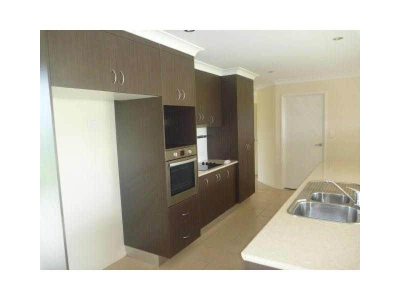 22 Lucinda Place, Bowen QLD 4805