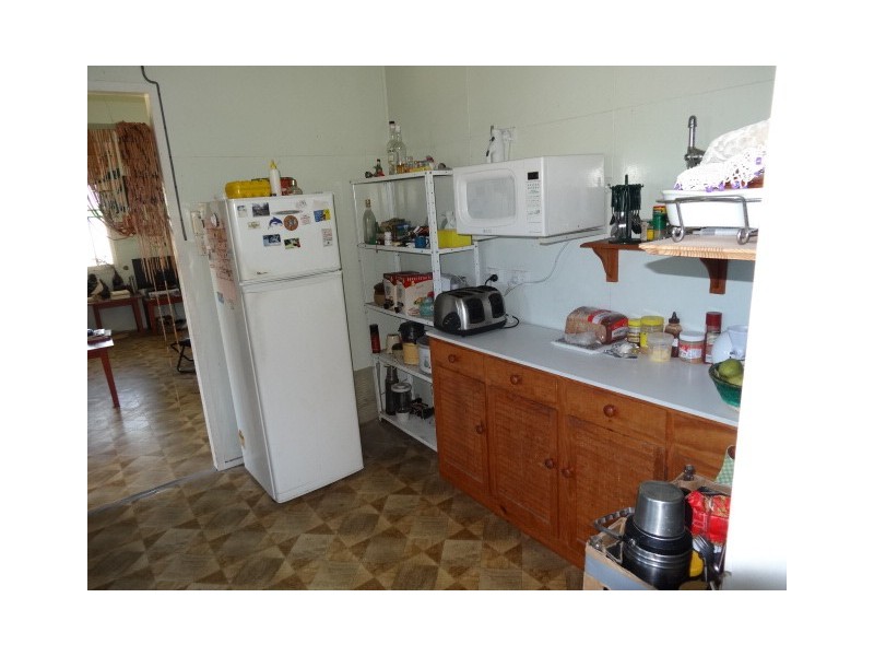 18 John Street, Collinsville QLD 4804