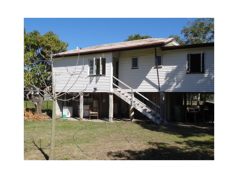 18 John Street, Collinsville QLD 4804