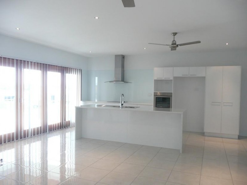 5 Silk Road, Bowen QLD 4805