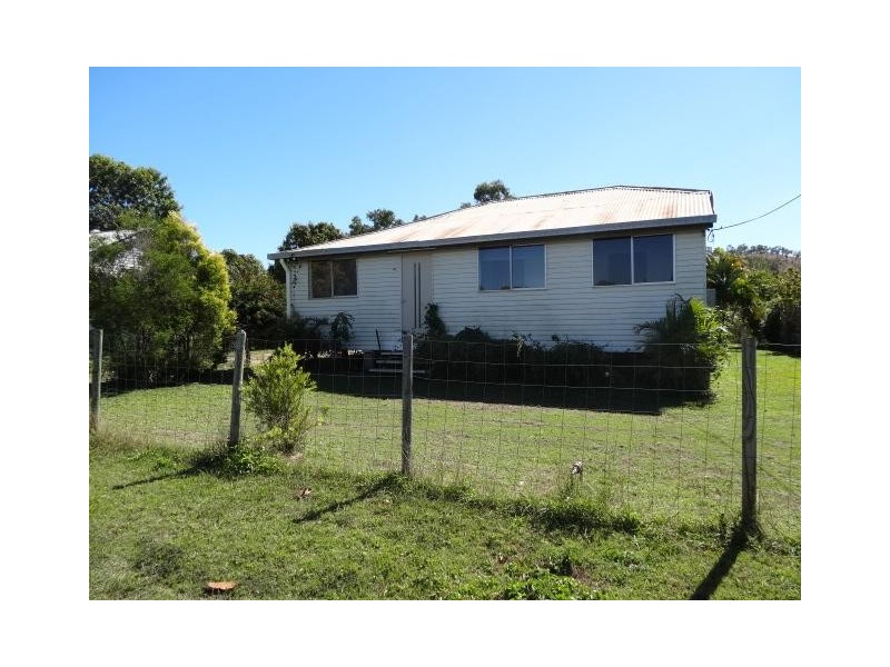 11 Flinders Street, Collinsville QLD 4804