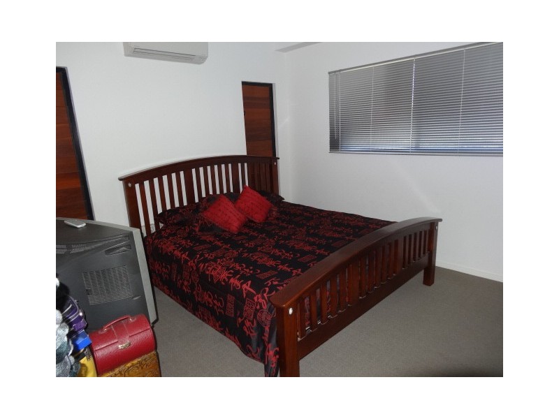18 Banks Drive, Bowen QLD 4805