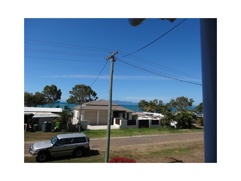 65 Whyte Avenue, Bowen QLD 4805