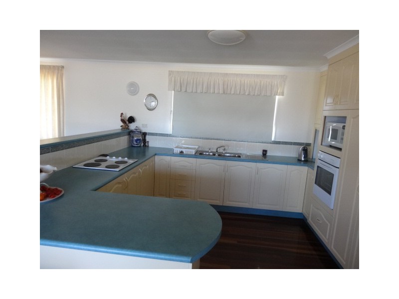 65 Whyte Avenue, Bowen QLD 4805