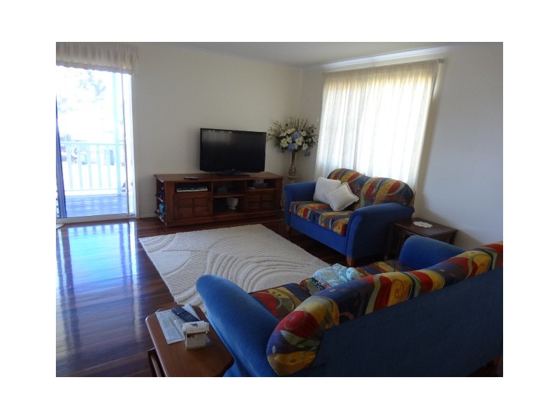 65 Whyte Avenue, Bowen QLD 4805