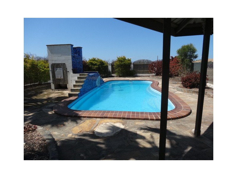 18907 Bruce Highway, Bowen QLD 4805