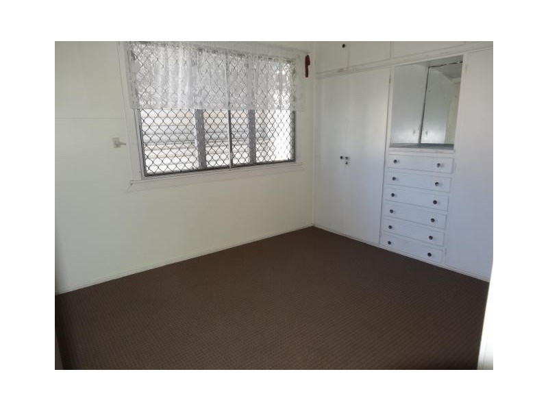 4 Marshall Street, Bowen QLD 4805
