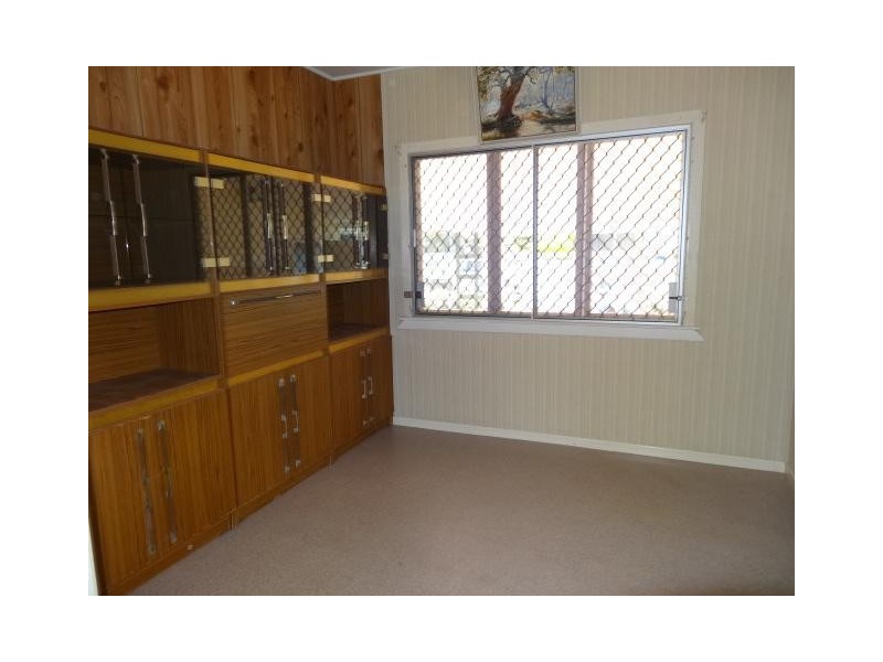 4 Marshall Street, Bowen QLD 4805