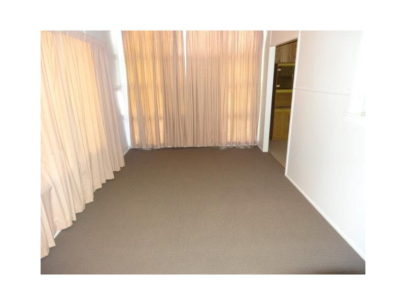 4 Marshall Street, Bowen QLD 4805