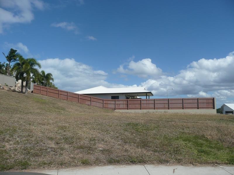 2 Pod Place, Bowen QLD 4805