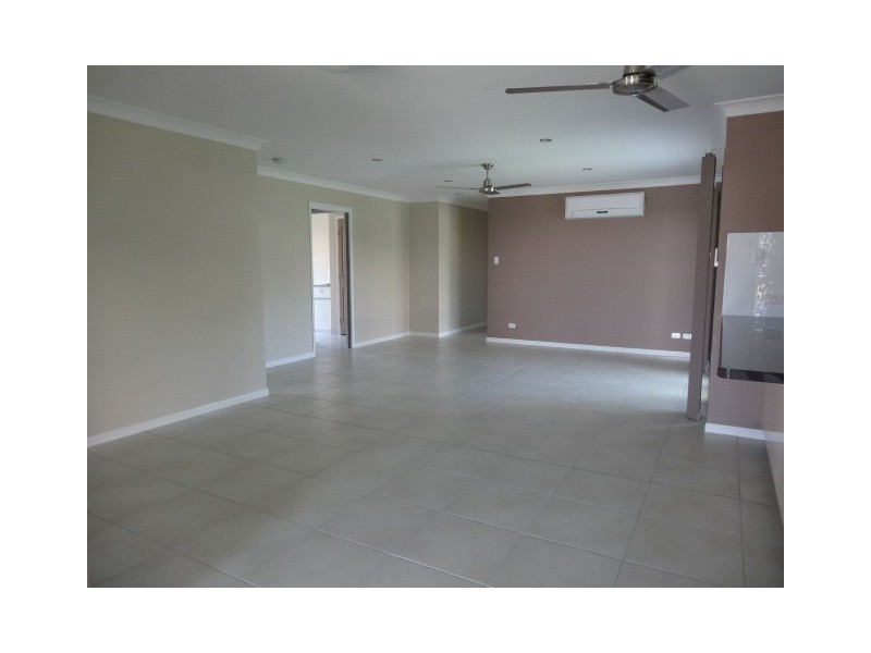 10 Banks Drive, Bowen QLD 4805