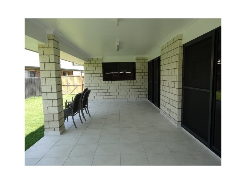 10 Banks Drive, Bowen QLD 4805