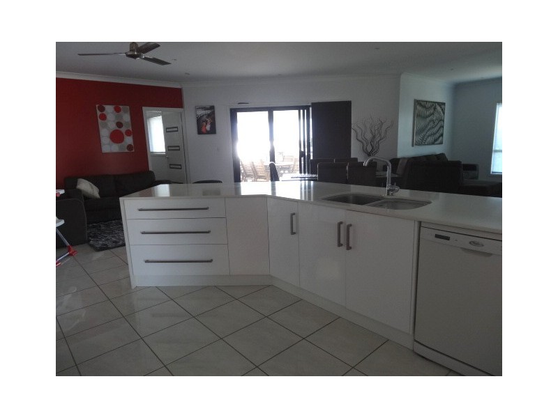 18 Reynolds Street, Bowen QLD 4805