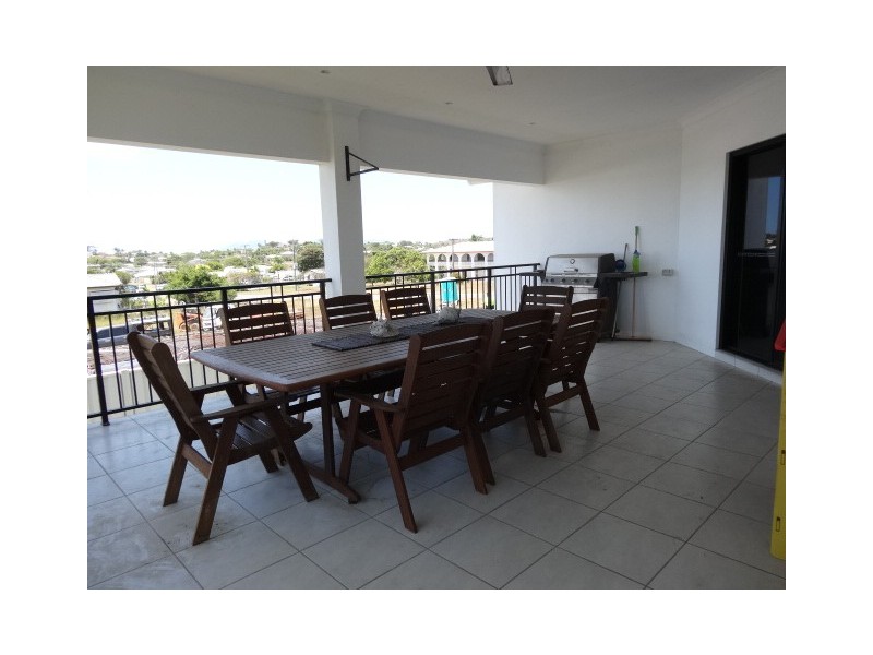 18 Reynolds Street, Bowen QLD 4805