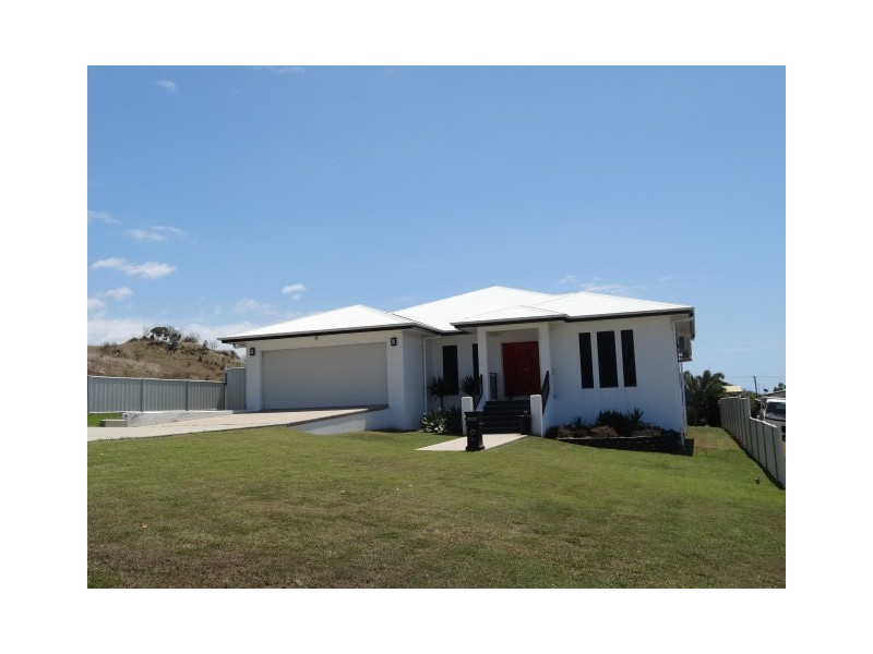 18 Reynolds Street, Bowen QLD 4805