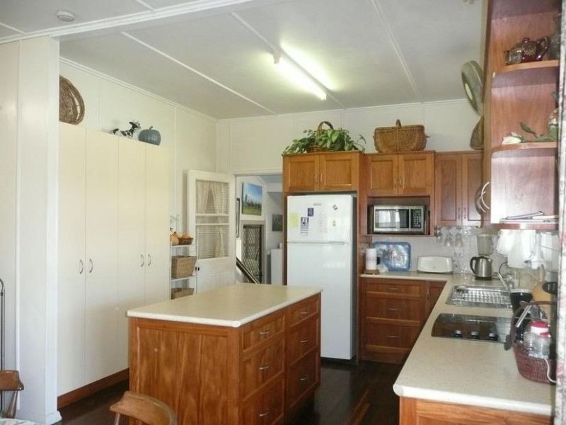 12 Brisbane Street, Bowen QLD 4805