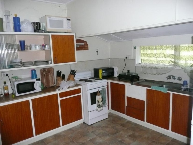 40 Fifth Avenue, Scottville QLD 4804