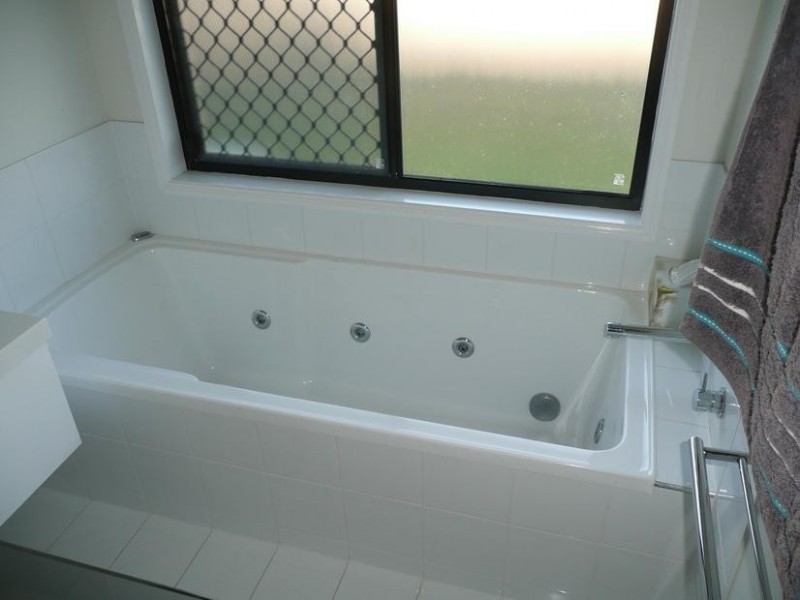 34 Bryant Avenue, Bowen QLD 4805