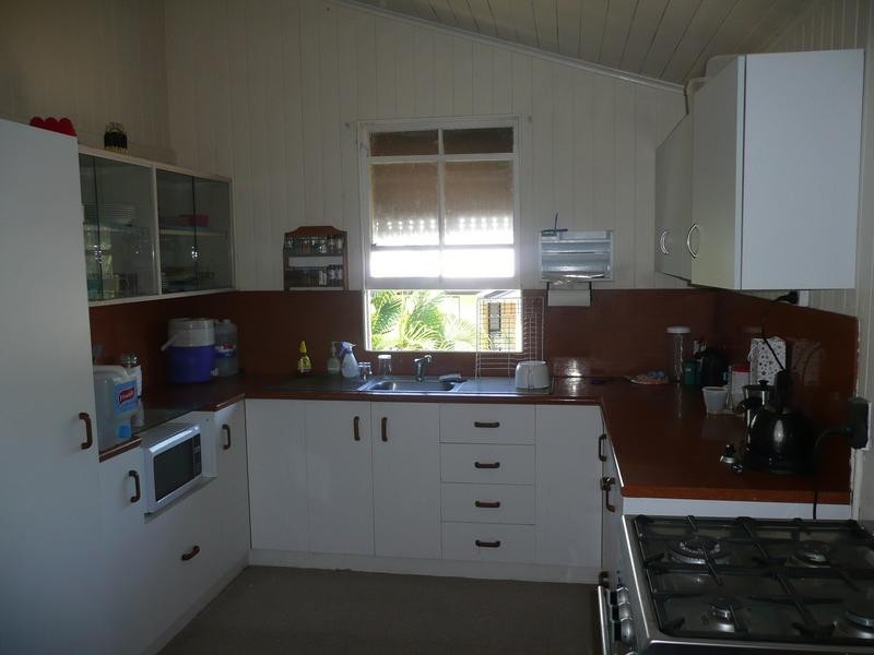 54 Kennedy Street, Bowen QLD 4805