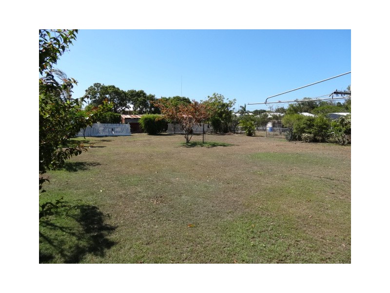 22 Poole Street, Bowen QLD 4805