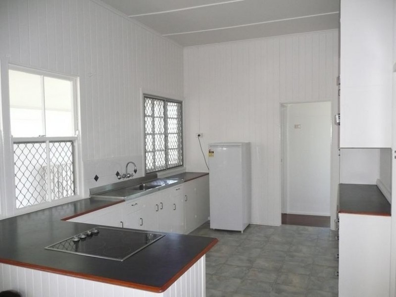 18 Hay Street, Bowen QLD 4805
