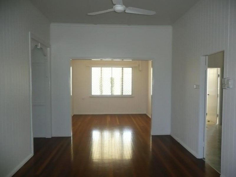 18 Hay Street, Bowen QLD 4805
