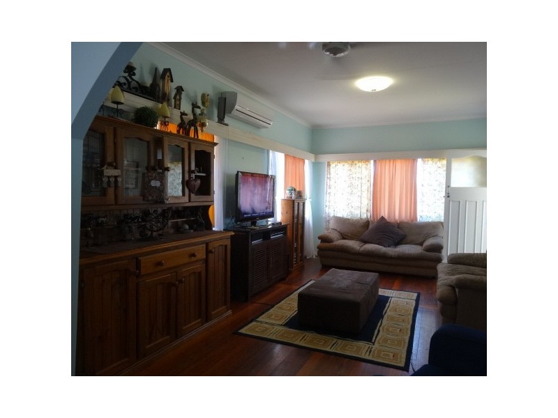 33 Gloucester Street, Bowen QLD 4805