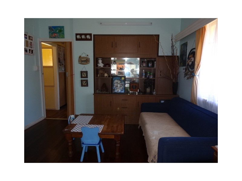 33 Gloucester Street, Bowen QLD 4805