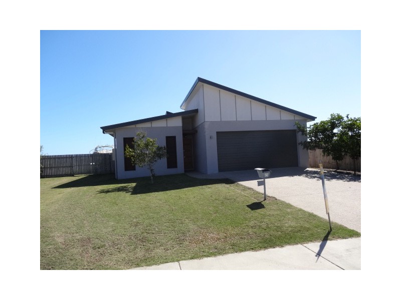 18 Banks Drive, Bowen QLD 4805