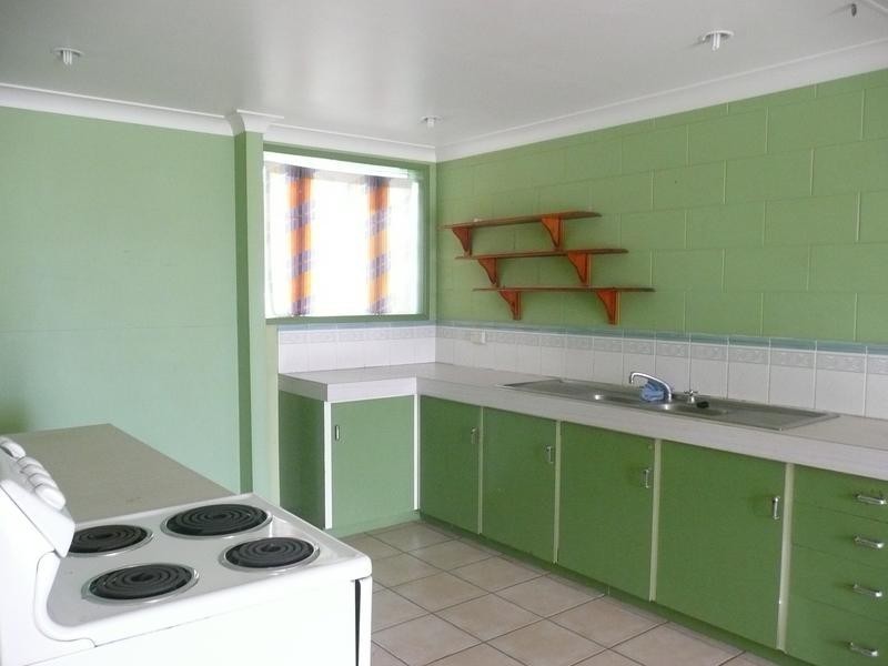 27 Don Street, Bowen QLD 4805