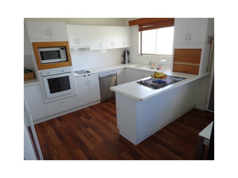 18 Daniel Street, Bowen QLD 4805