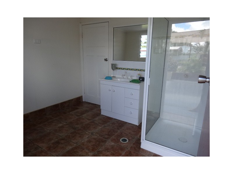 18 Daniel Street, Bowen QLD 4805