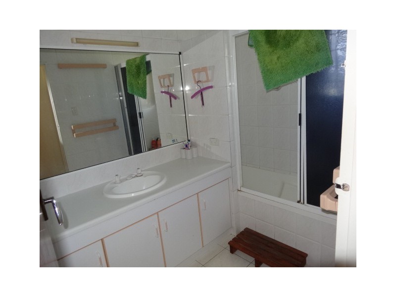 18 Daniel Street, Bowen QLD 4805