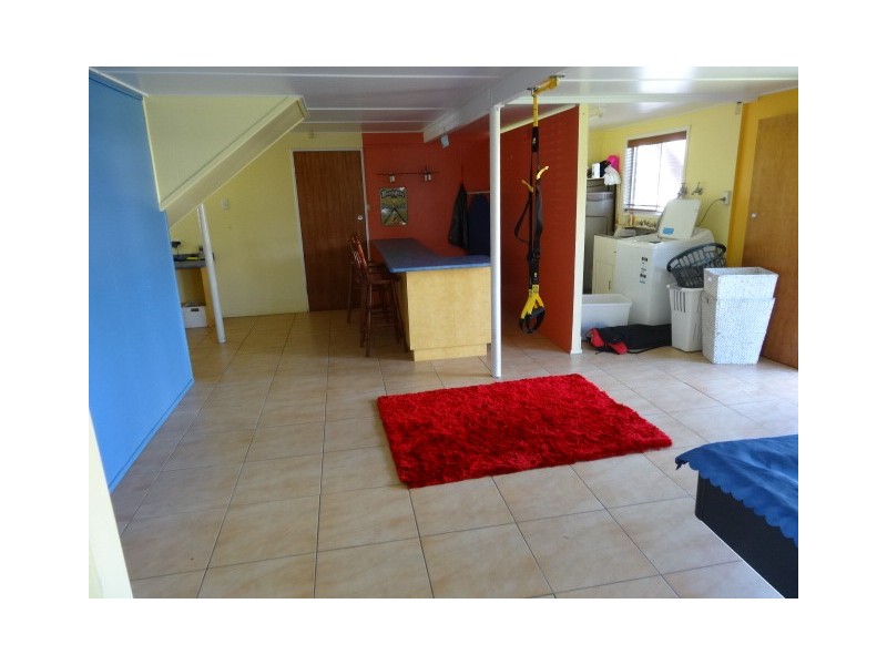 18 Daniel Street, Bowen QLD 4805