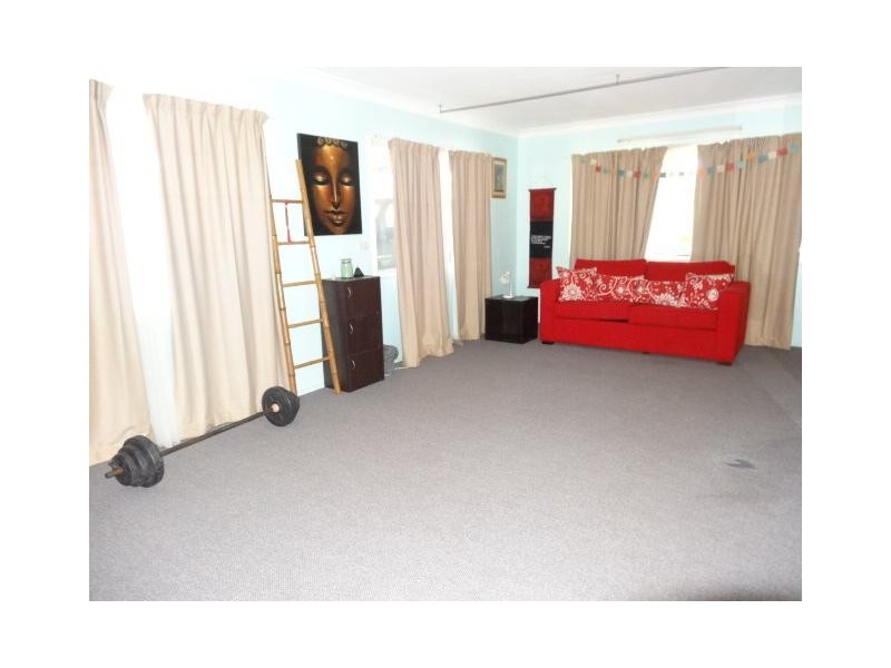 15 Gilbert Street, Bowen QLD 4805