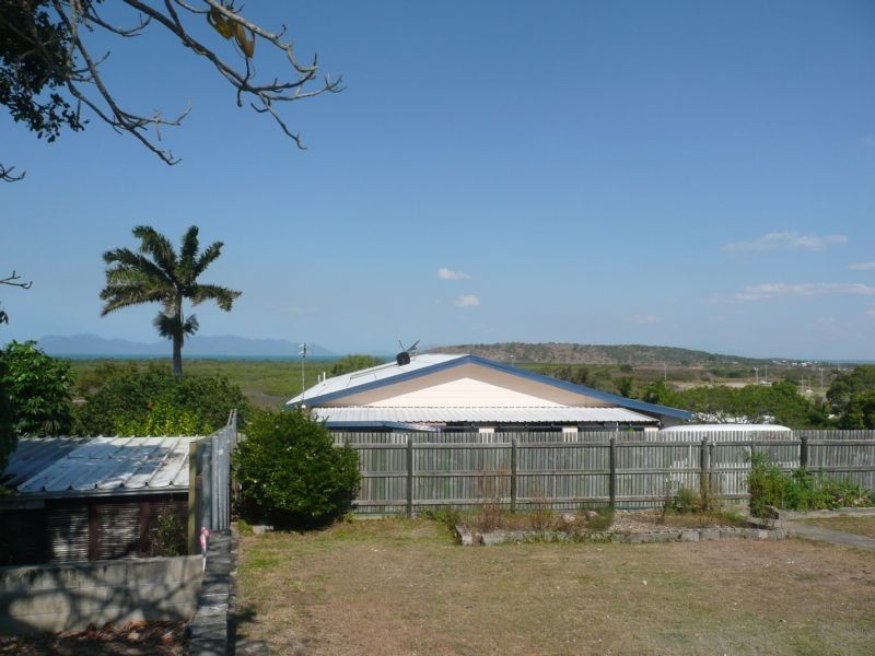 18 Hay Street, Bowen QLD 4805