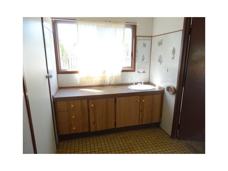 17 Marshall Street, Bowen QLD 4805