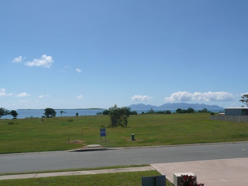 9 Bayside Court, Bowen QLD 4805