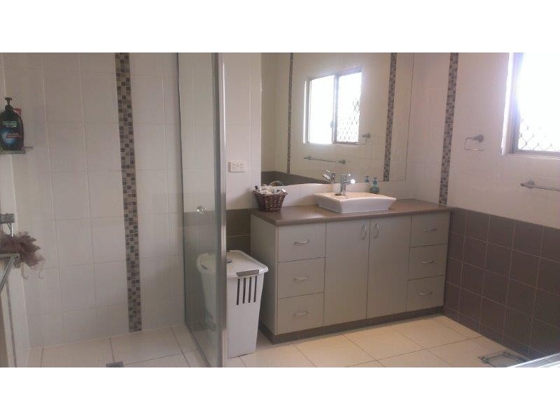 9 Bayside Court, Bowen QLD 4805